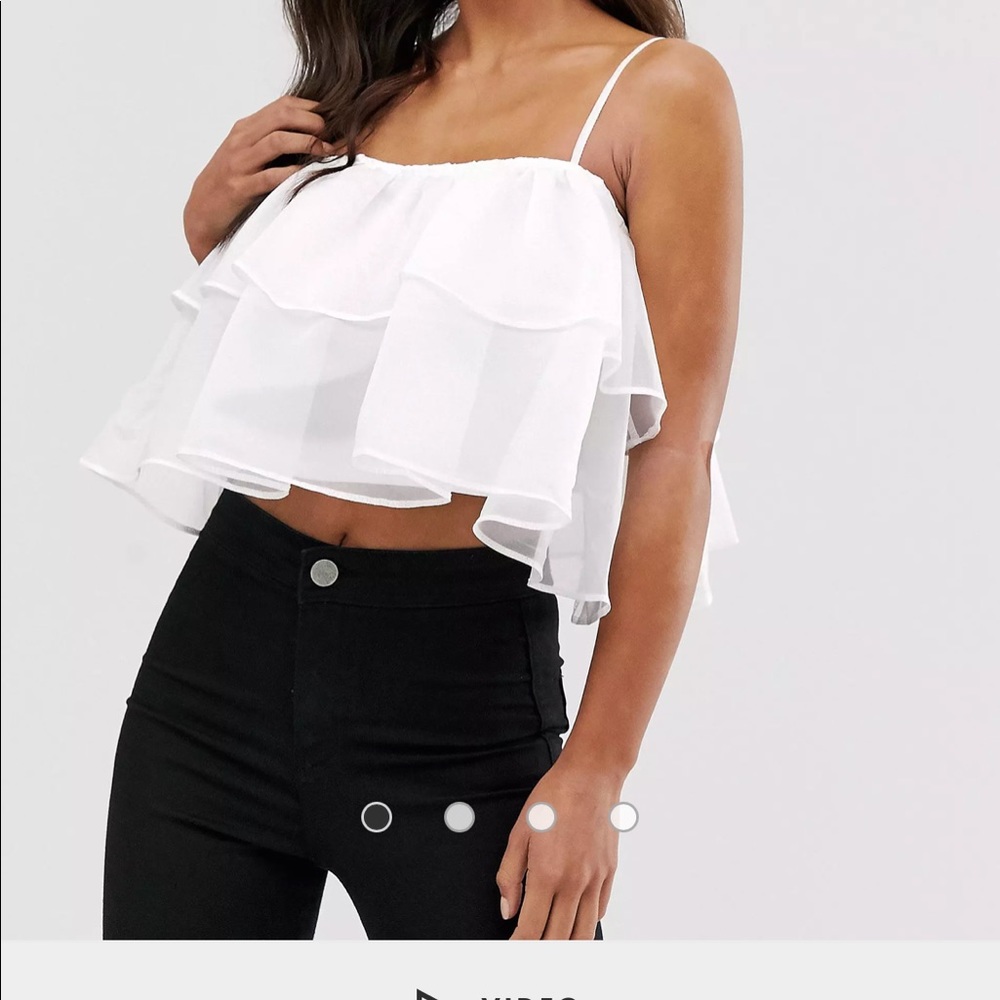 FLOWY CROP TOP